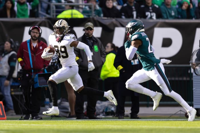 New Orleans Saints wide receiver Rashid Shaheed (89) makes a catch over Philadelphia Eagles cornerback James Bradberry (24). Mandatory Credit: Bill Streicher-USA TODAY Sports